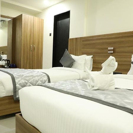 Kyriad Hotel Solapur By Othpl Экстерьер фото