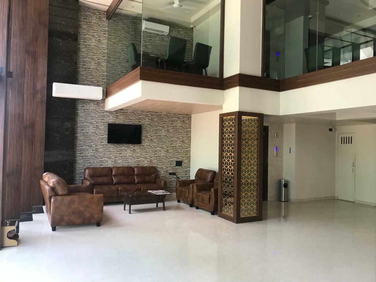 Kyriad Hotel Solapur By Othpl Экстерьер фото