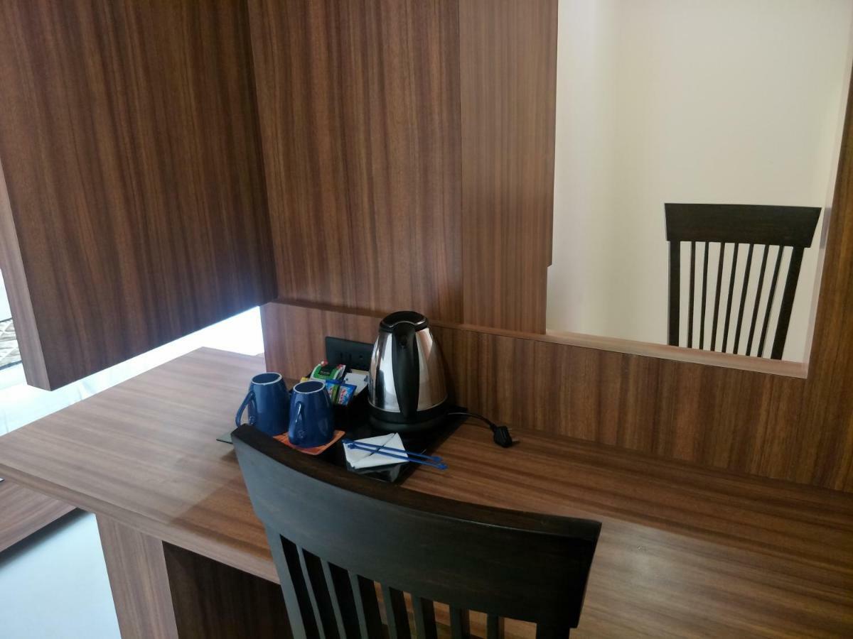 Kyriad Hotel Solapur By Othpl Экстерьер фото