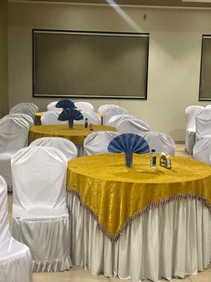 Kyriad Hotel Solapur By Othpl Экстерьер фото