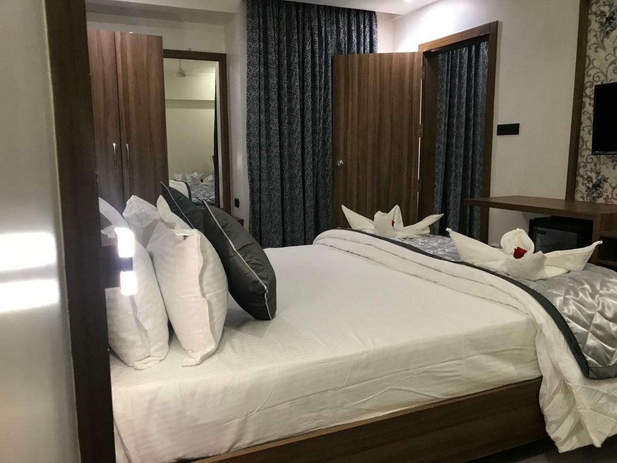 Kyriad Hotel Solapur By Othpl Экстерьер фото