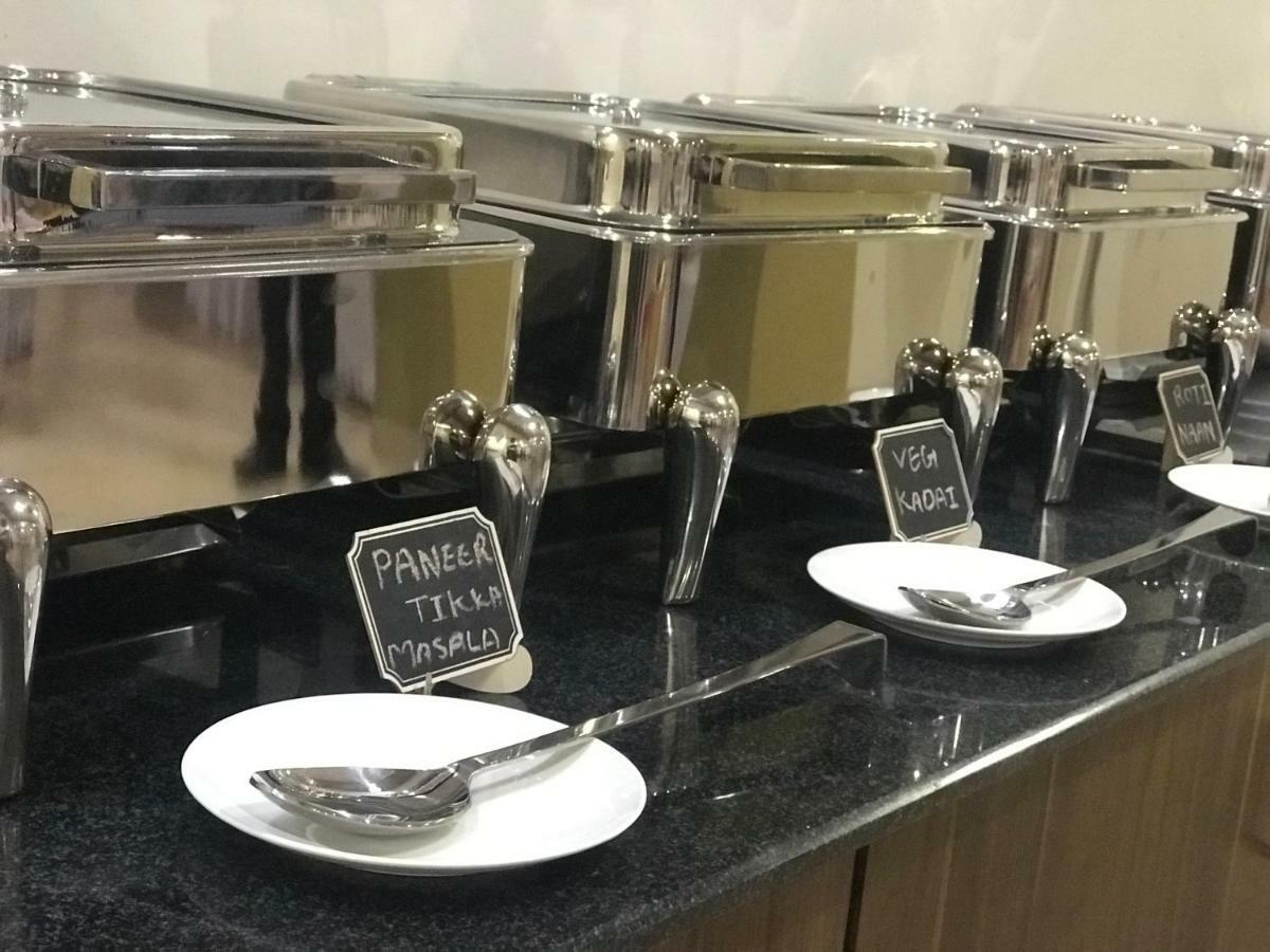 Kyriad Hotel Solapur By Othpl Экстерьер фото